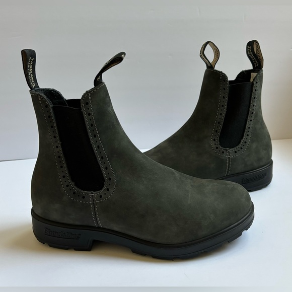 chelsea boots blundstone women's